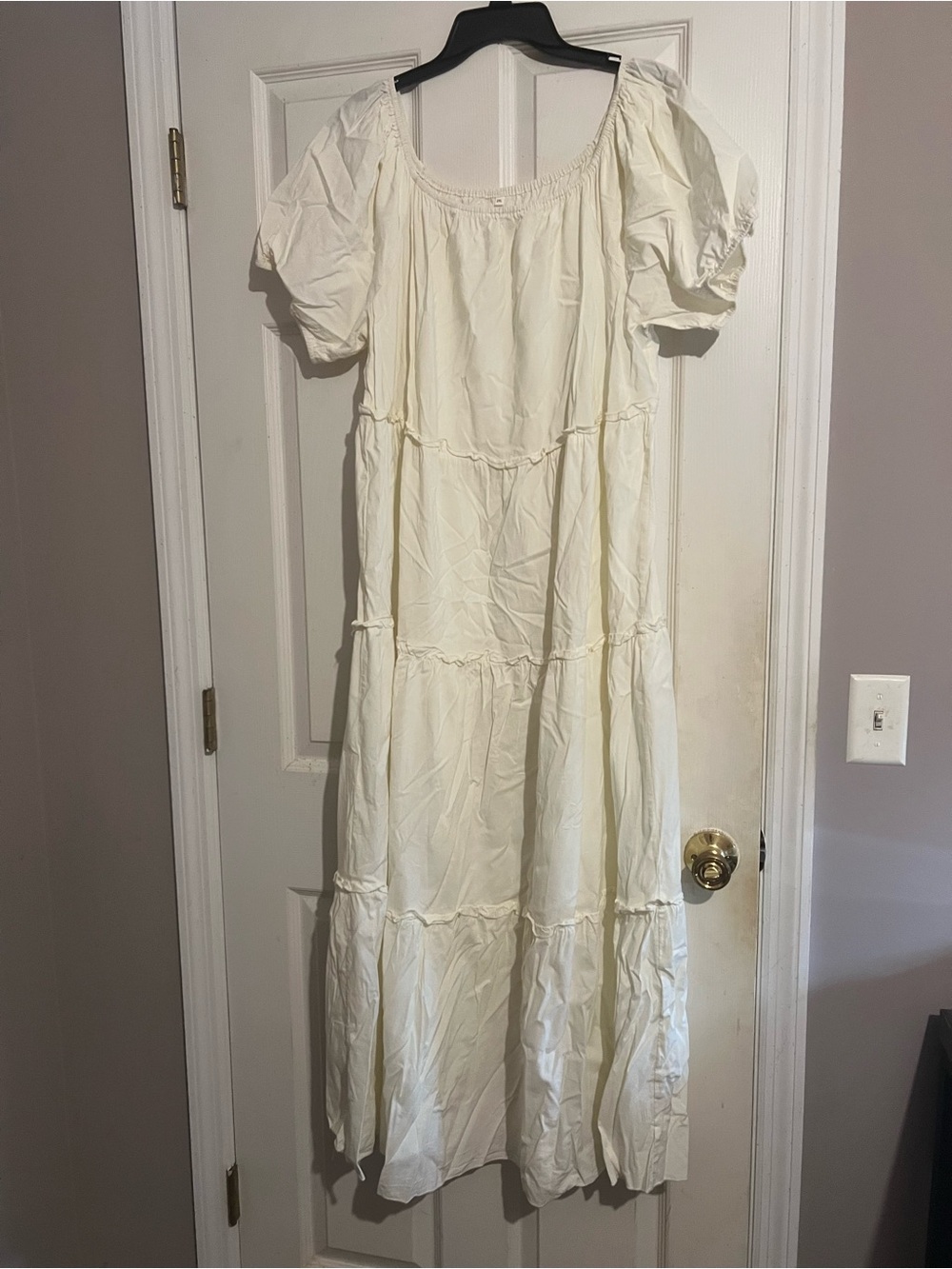 Lightweight Off-“White Maxi Dress with Puff Sleeves